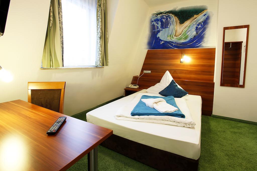 Warsteinerhof By Centro Comfort Colonia Habitación foto